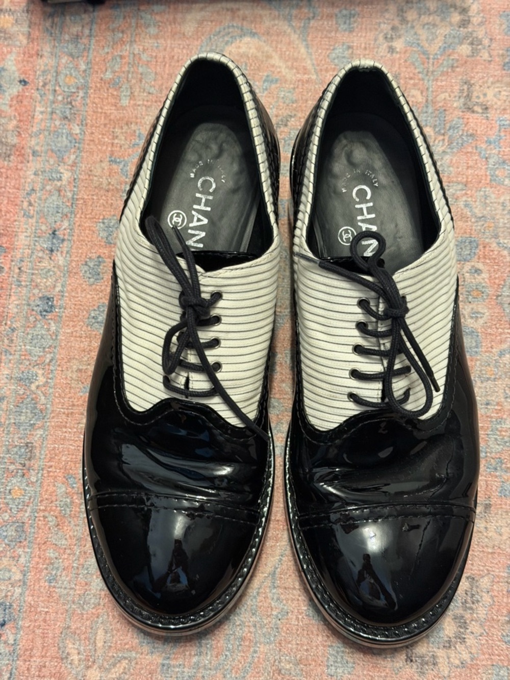 GC Chanel Chunky Black Patent Pinstripe Lace Up Oxford Shoes Size 42 - Picture 6 of 11